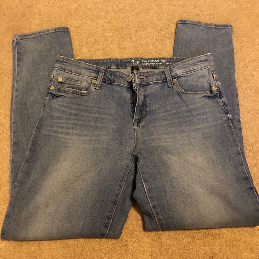 GAP real straight fit jeans!